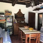 Casale Del Monte, ペザロ