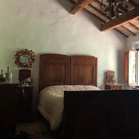 Casale Del Monte, Dom wakacyjny *