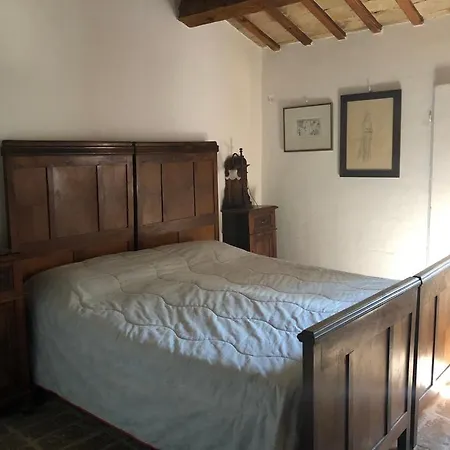 Casale Del Monte, בית נופש *