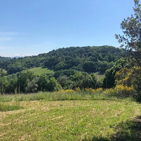 בית נופש Casale Del Monte, פסארו