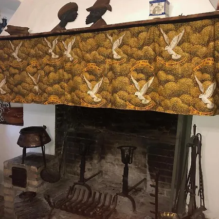 בית נופש Casale Del Monte,