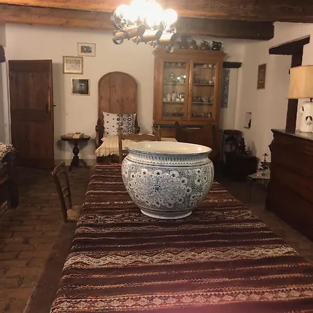 Casale Del Monte, * פסארו