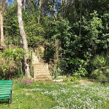 בית נופש Casale Del Monte, *