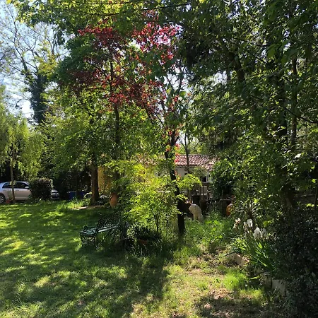 Casale Del Monte, בית נופש *