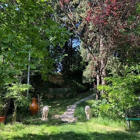 Casale Del Monte, Pesaro