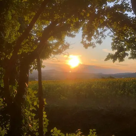 Casale Del Monte, Dom wakacyjny *